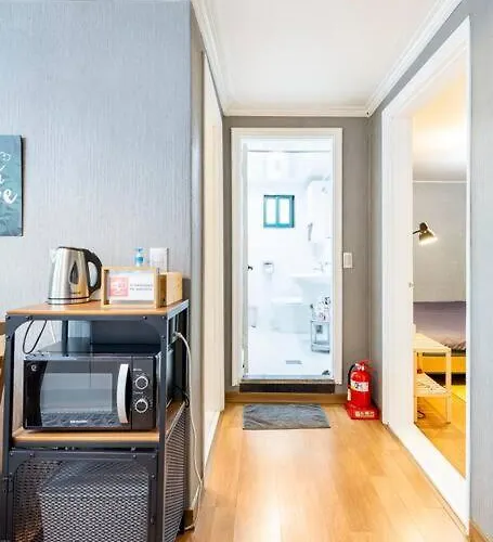 Maison d'hôtes Hongdae Aron House 4*